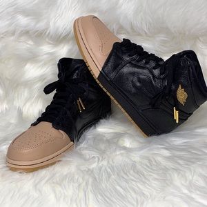 Air Jordan 1 Retro High Prem Women’s Size 8